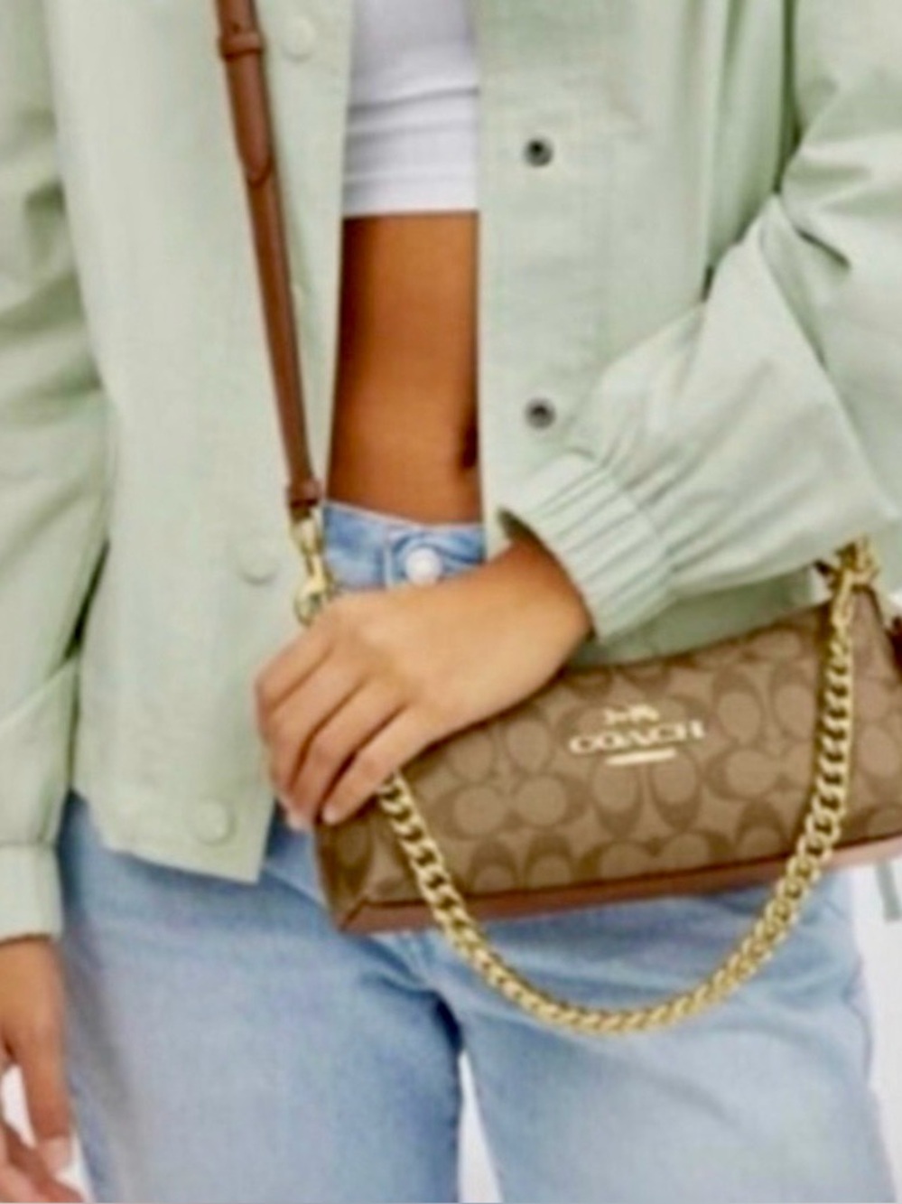 Coach Brown Signature Shoulder Bag with Gold Chain - Picture 6 of 15